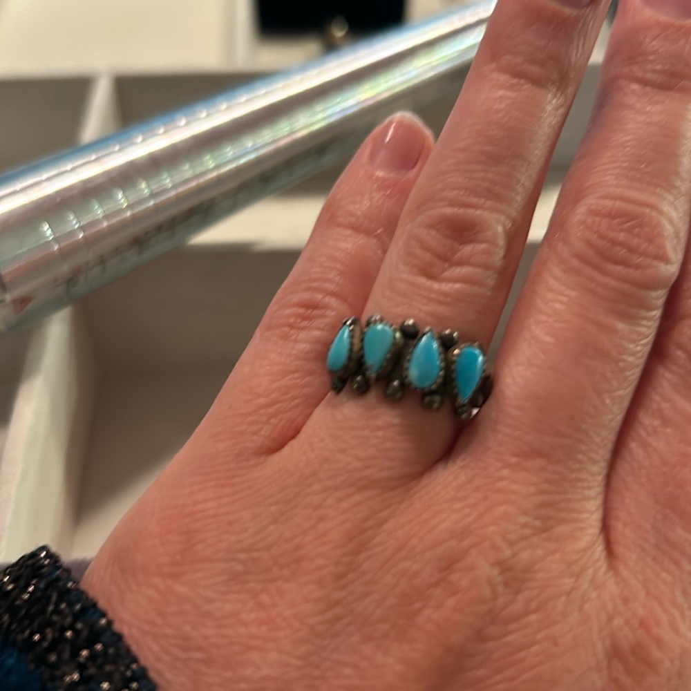 Women’s vintage turquoise sterling Navajo style ring size 5.5